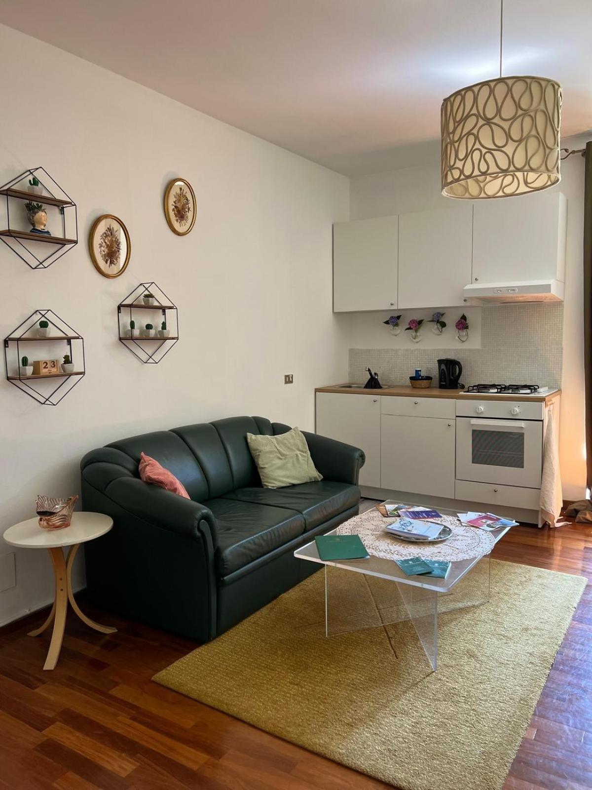 Appartamento In Villa Storica Oleggio Castello ภายนอก รูปภาพ